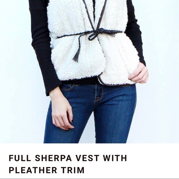 1 left! ⛄️ 🍁Women’s soft&comfy Sherpa Vest w/belt - Picture 7 of 8